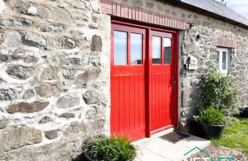 St Brides House | Ty Eithin - Rustic Cottage in St Davids