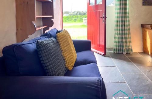 St Brides House | Ty Eithin - Rustic Cottage in St Davids