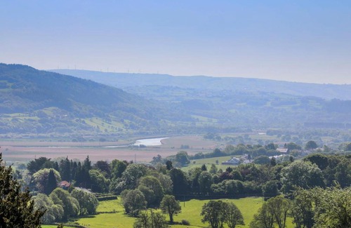 Llanbedr-y-cennin House | Ty'n y Cae