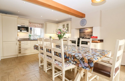 Llanfaethlu Cottage | Ty Top