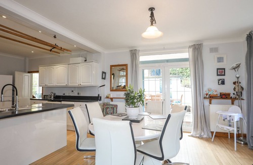 Penmaenmawr Cottage | TYDDYN AP IFAN, pet friendly, country holiday cottage in Penmaenmawr