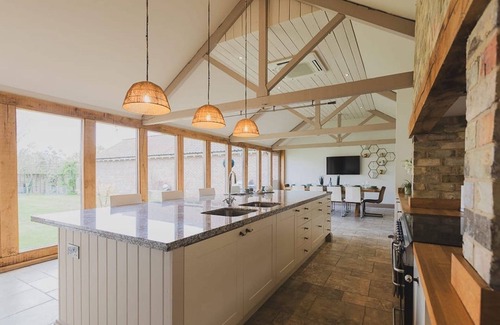 Howlett End House | Tye Barn in Brinkley