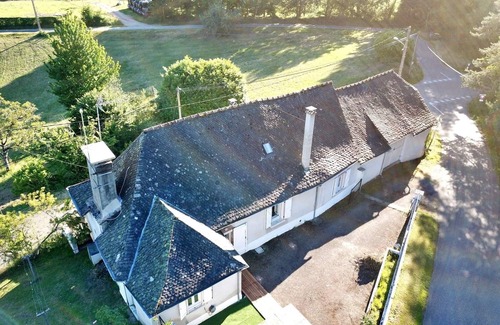 Beynat House | Typical Corrézienne house near the town center and 5' min from the lake by car