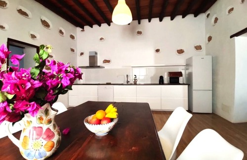 Antigua Cottage | Typical house in the heart of the island Los Nopales
