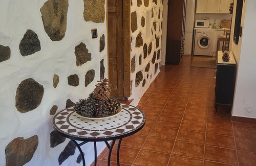 Tejeda Villa | Typical restored Canarian Village House with all the contemporary conveniences