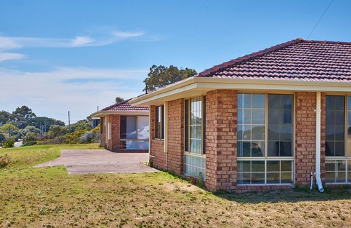 Preston Beach Villa | U1 API Preston Beach Front Apartments