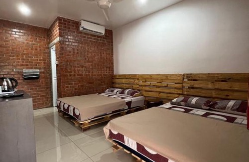 Kubu House | Ujud sepakat homestayy