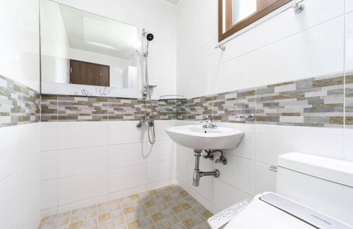 Uljin House | Uljin Dolbit Pension