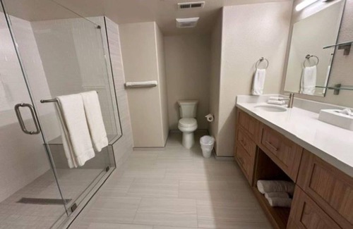 Capistrano Beach Resort | Ultimate Beach Getaway! 2 Modern Units, Pool, Parking, Steps to the Beach!