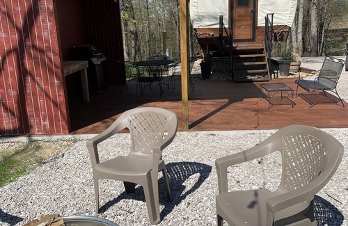 Lindseyville House | Ultimate Covered Wagon Pioneers Paradise