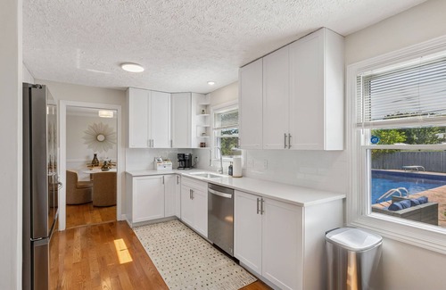 Parma House | Ultimate Group Escape , Heated Pool - 12 Guests