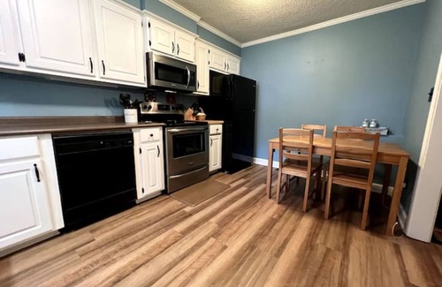 Sumter County House | Ultimate Hideaway in the pines next to Lake Marion