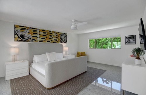 Deep Well Ranch House | Ultra-Chic LUXE Mid-Century Estate- Resort Like Pool, Spa, Firepit, Outdoor Kitchen 3BED/3BATH