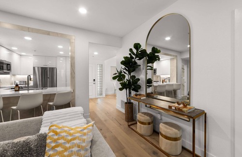 Airport Area Condo | Ultra Lux Oasis in Gated Community