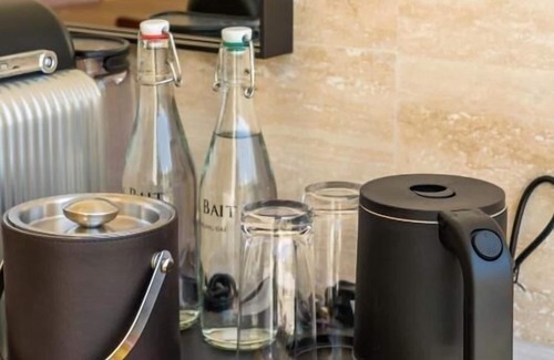 Sharjah Apartment | Ultra Luxury Suite Near Sharjah Art Museum