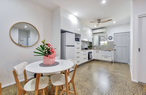 Karama Apartment | Ultra modern Unit with Pool