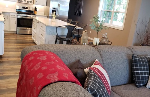 Walker House | Ultra Private Lake Home on Sandy Beach!