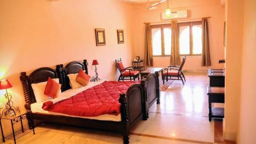Bhandarej Hotel | Umaid Palace - A Lakeside Resort - 25 minutes from Mehandipur Balaji - 20 minutes from Chand Baori Stepwell Abhaneri & 40 minutes from Bhangarh Fort