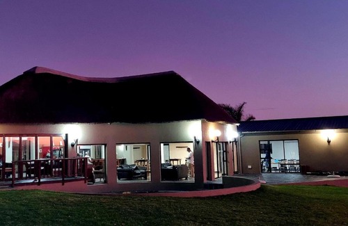 Alexandria Cabin | Umbono Private Game Lodge