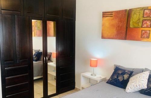 Guadalupe House | Un hogar lejos de Casa