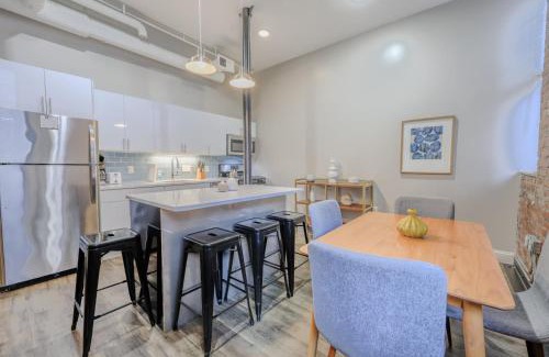 Downtown Boston Apartment | Unbeatable Location 4 bed Loft Parking Optional