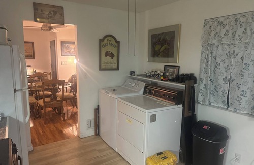 Cedar Key House | Unbelievable value for, friends, families, hunters, and fisherman. Beds for nine