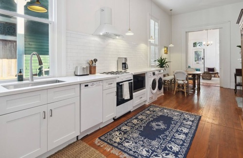Garden District House | Under The Oaks 1 - NOLA 2BR/1BA