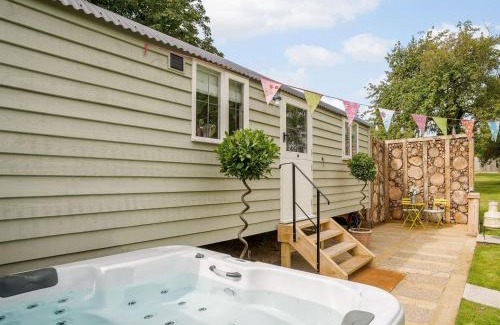 Wistow House | Under Willows - Uk12608