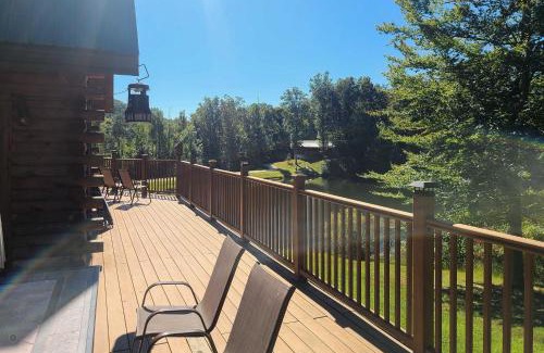 Henryville House | Underwood Home with 40 Acres Fire Pit, Private Lake