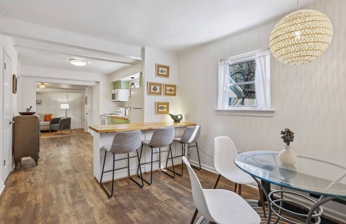 Covington House | Unique 2 BED/2.5 Bath BARN in Covington LA