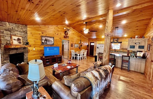 Spencer Cabin | Unique 3-Bed Cabin with fireplace and waterfall