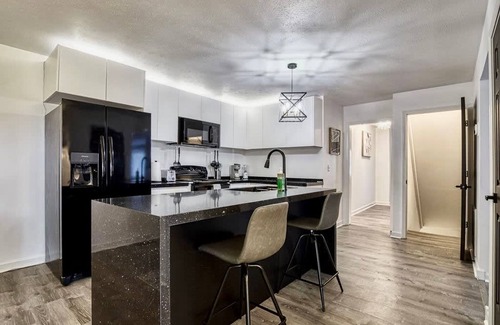 Kodak Apartment | Unique 4bed 3bath A-frame