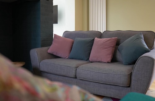 Ipswich House | Unique 5BD Farm House Perfect for Relaxing