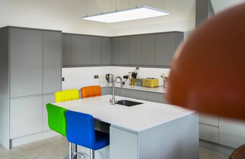 Ipswich Cottage | Unique 5BD Farm House Perfect for Relaxing