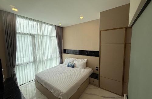 North Pattaya Villa | Unique Beach Style 3 Bedroom Villa with Mega Pool