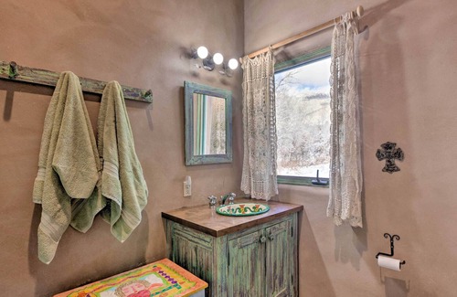 Arroyo Seco House | Unique Casita w/ Kiva Fireplace: 11 Mi to Taos Ski