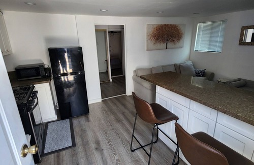 Los Angeles House | Unique comfortable unit close to LAX AIRPORT/SO-FI STADUIM.