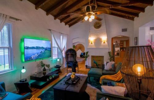 Midtown House | Unique Extravagant 4bed&4bath Miami home