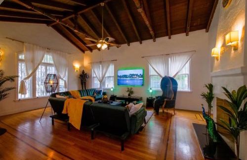 Midtown House | Unique Extravagant 4bed&4bath Miami home
