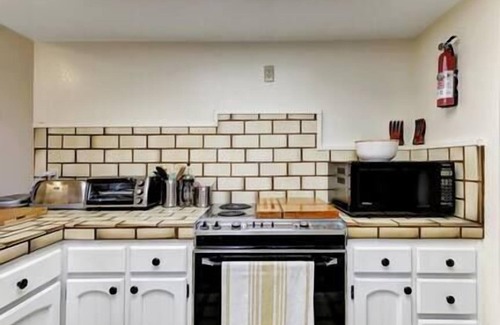 Alta Sierra House | Unique Getaway with a Private Airstrip and Hanger