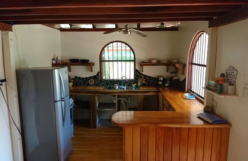 Cahuita House | Unique house with king bed and air-con, 3 minutes walk from the beach