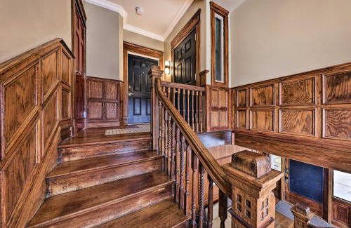 Southmoreland Apartment | Unique Kansas City Apartment about 3 Mi to Downtown!