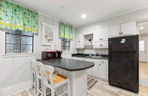 Mobile Cottage | Unique Midtown Home - Private Parking!