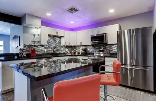 North Mountain House | Unique Oasis: Large Pool & Spa