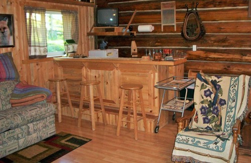 Jardine House | Unique Rustic Log House in Jardine, Montana