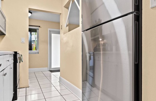 Middle River Terrace Condo | Unit 2 - Cozy apartment in Fort Lauderdale