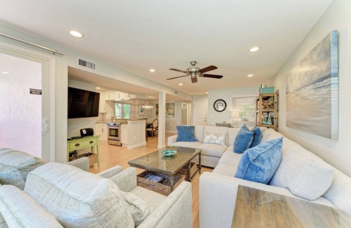 Longboat Key Condo | Unit #215 Sand Cay Beach Resort Gulf View