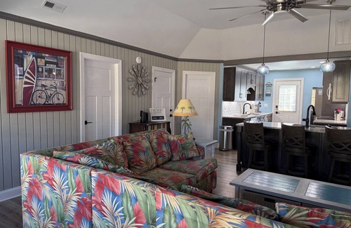 Myrtle Beach Cottage | UNIT 85: FAMILY SIZED UNIT CLOSE TO BEACH, SMALL RESTAURANTS, BARS, GOLF COURSES