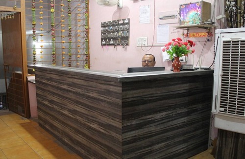 Jabalpur House | Unit 9 Beautiful and clean room for rent