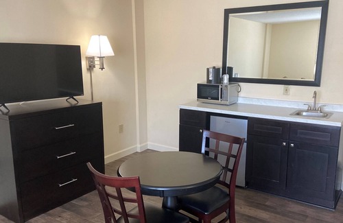 Durham Hotel | University Inn Durham next to Duke University Medical Center